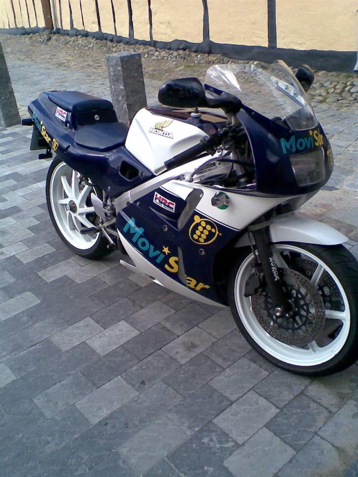 Honda Vfr 400 R billede 3