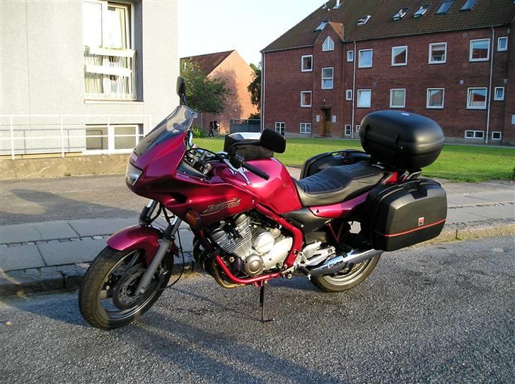 Yamaha XJ600S 1998 *SOLGT* - August ´07. Så kom der sørme et par sidetasker på.. Og topboxen må også lige flashes billede 11