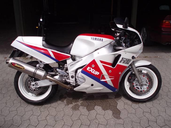 Yamaha fzr 1000 billede 1