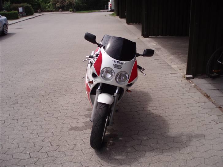 Yamaha fzr 1000 billede 2