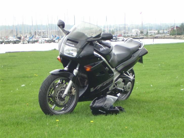 Honda VFR 750 F  billede 1