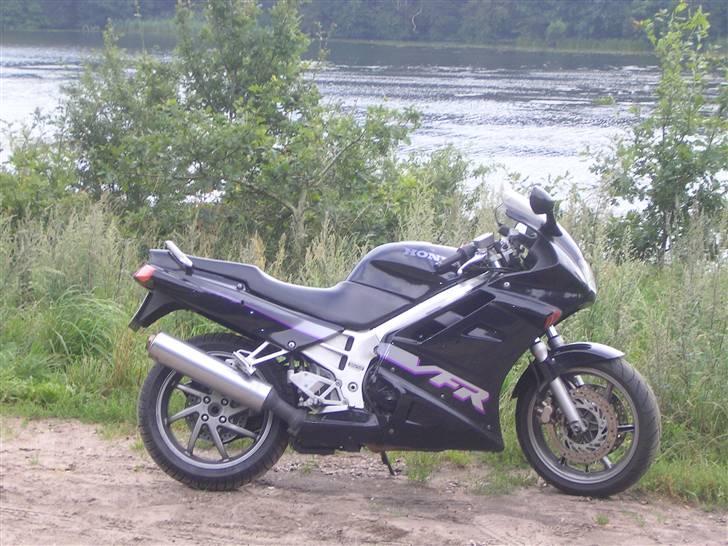 Honda VFR 750 F  billede 2