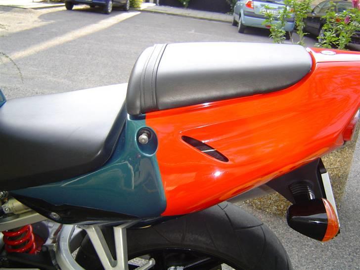 Honda CBR 900 RR SC 33 billede 4