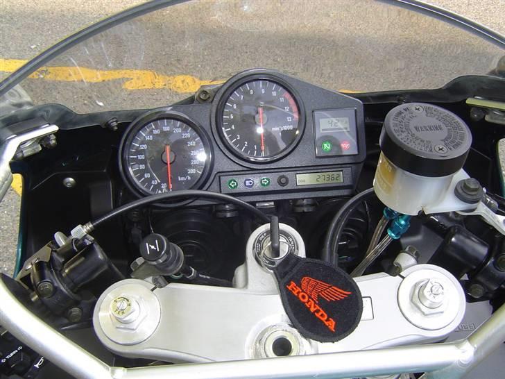 Honda CBR 900 RR SC 33 billede 6