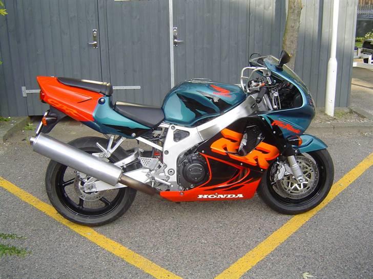 Honda CBR 900 RR SC 33 billede 7