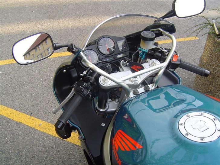 Honda CBR 900 RR SC 33 billede 8