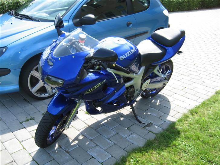 Suzuki SV 650S *SOLGT* billede 2