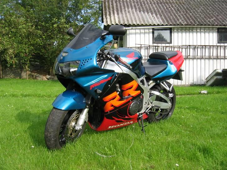 Honda CBR 900RR billede 3