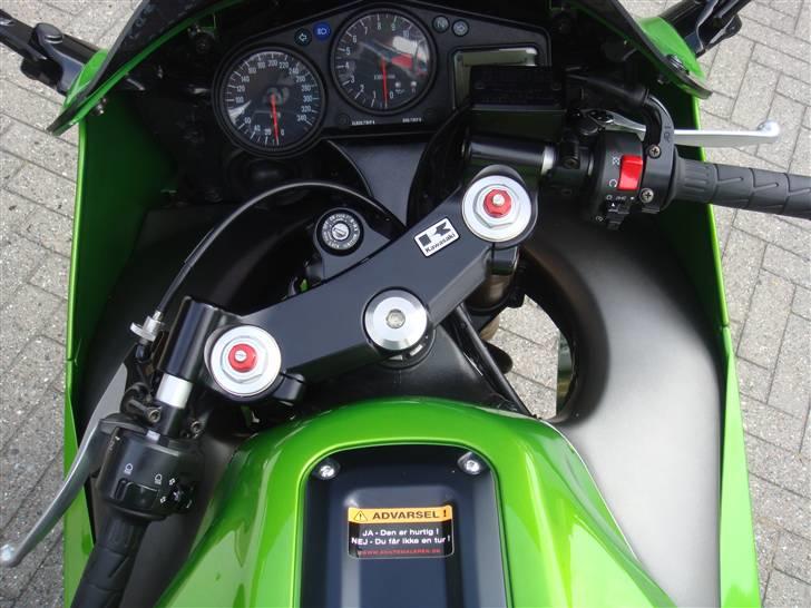Kawasaki ZX12R billede 9