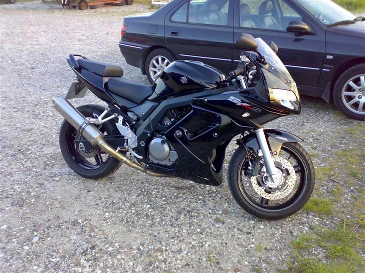 Suzuki SV 650 S *SOLGT* billede 3