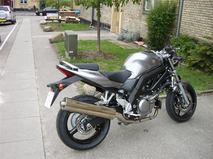 Suzuki SV650AK7 - Næsten standard billede 8