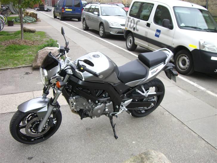 Suzuki SV650AK7 - Næsten standard billede 9