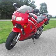 Honda VFR 750 F *SOLGT*