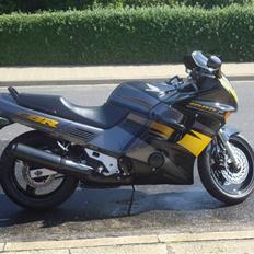 Honda CBR1000F TIL SALG ÅRGANG