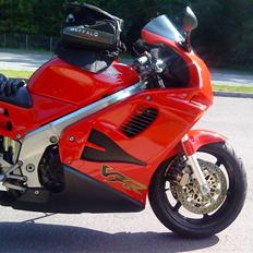 Honda VFR 750 F *Solgt*