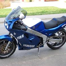 Yamaha FZR 1000