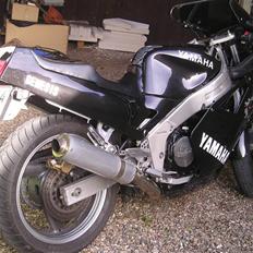 Yamaha FZR 1000