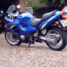 Suzuki GSX 600 F