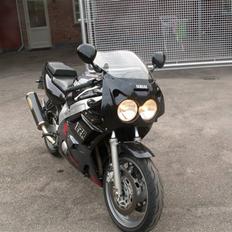 Yamaha FZR 600 - Solgt