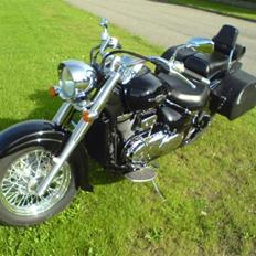 Suzuki Intruder C800