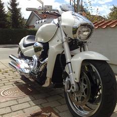 Suzuki M1800R       