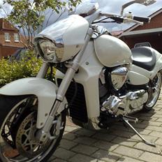Suzuki M1800R       