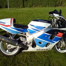 Suzuki GSXR 750