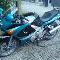 Kawasaki zzr 600
