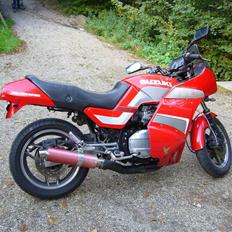 Suzuki gsx 750 es