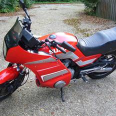 Suzuki gsx 750 es