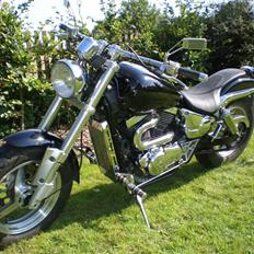 Suzuki Vz 800