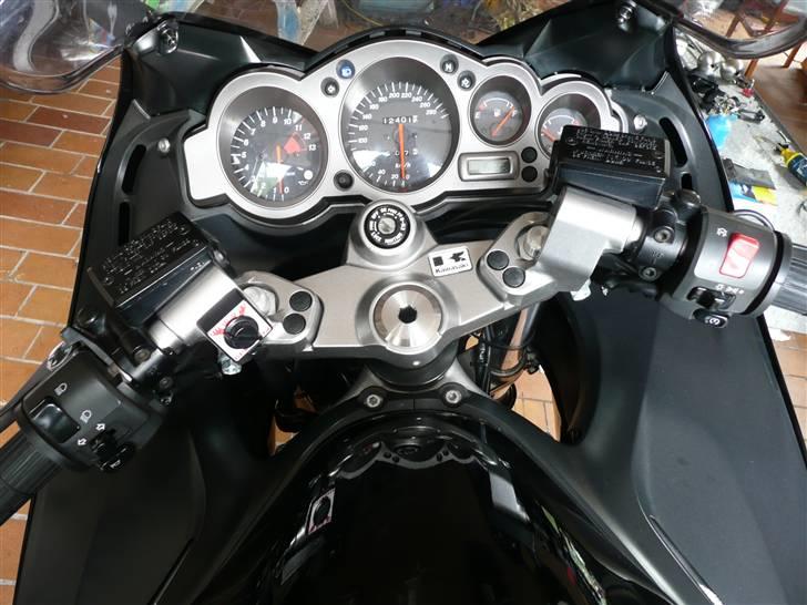 Kawasaki ZZR 1200 billede 6