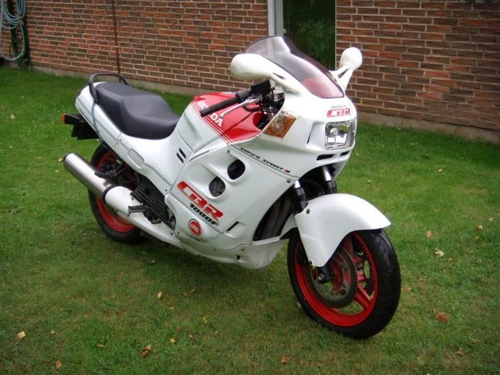 Honda CBR 1000 sc 21 billede 1
