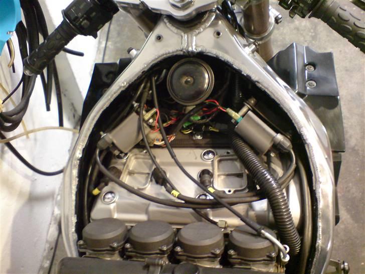 Kawasaki ZXR 750 J *solgt* billede 2