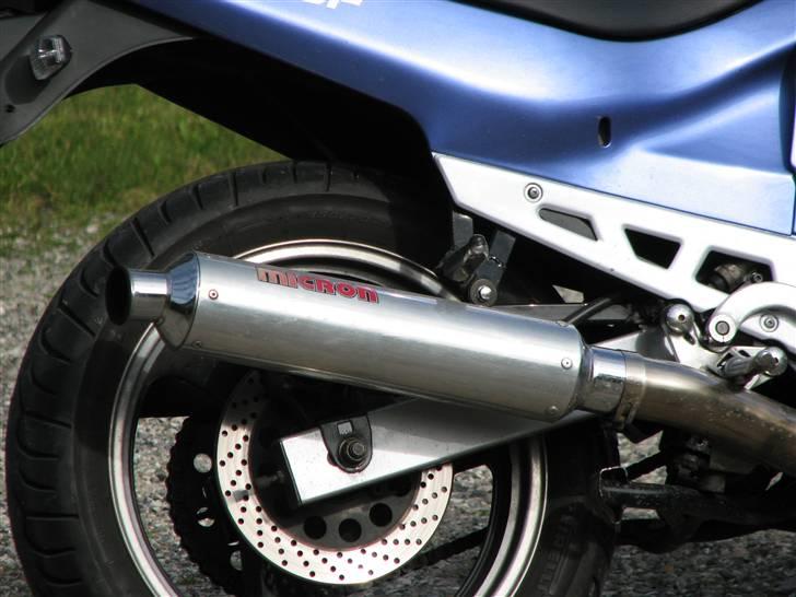 Suzuki GSX 600 F ( solgt 2010 ) billede 2