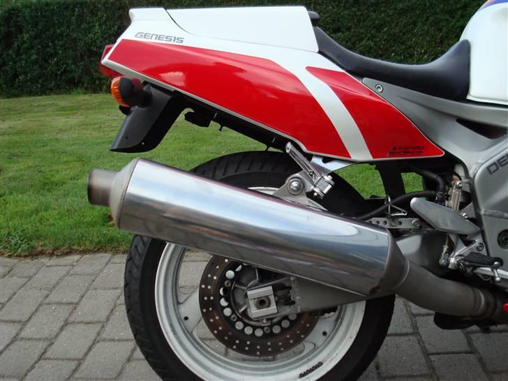 Yamaha Fzr 1000 billede 5