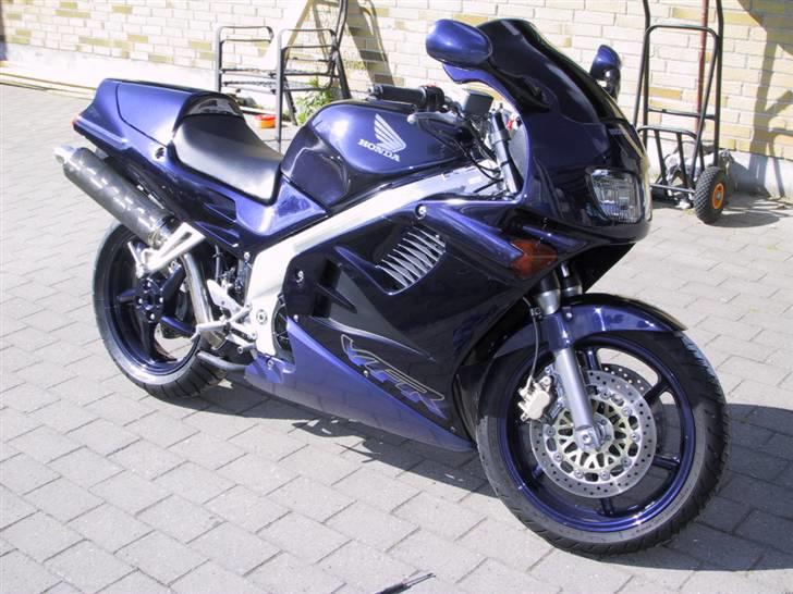 Honda VFR750F - VFR altid VFR...min nye cykel.....kommer snart MCG billede 17