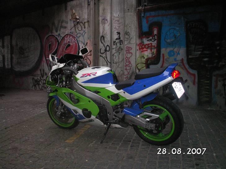 Kawasaki ZXR 400 *SOLGT* billede 3