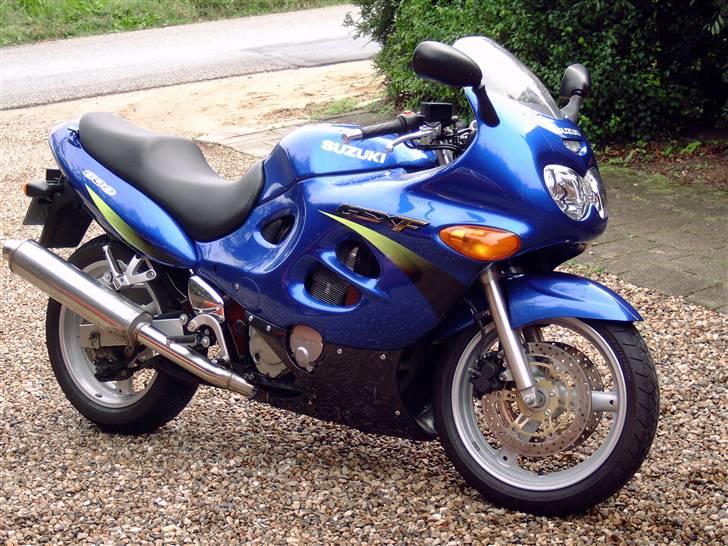 Suzuki GSX 600 F billede 1