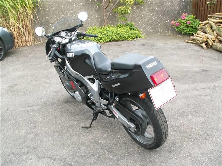 Yamaha FZR 600 - Solgt billede 6