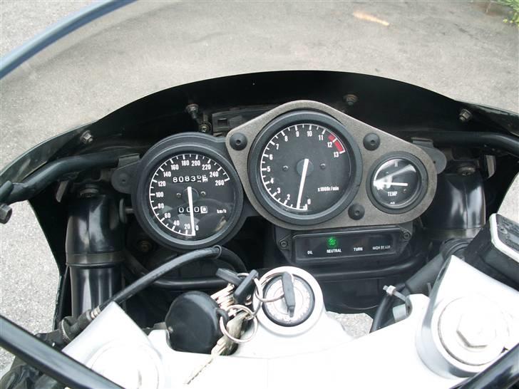 Yamaha FZR 600 - Solgt billede 7