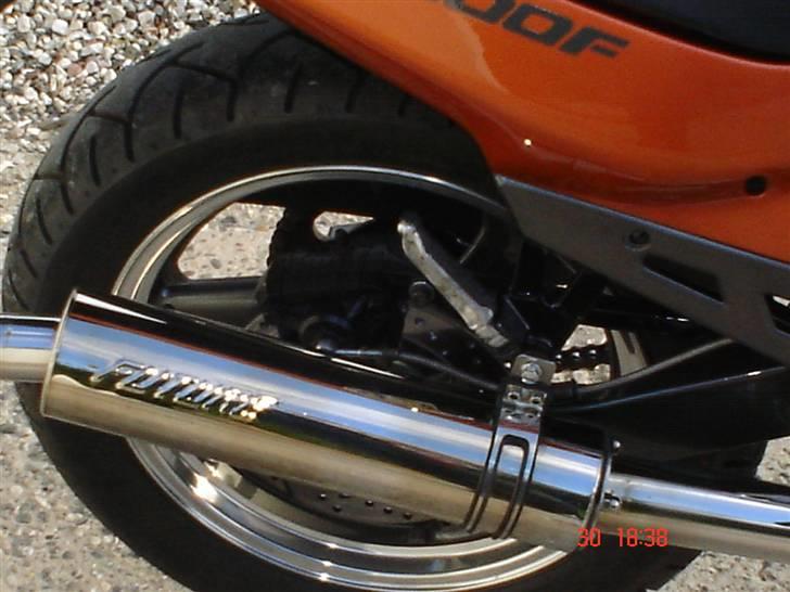 Suzuki GSX 600 F billede 2