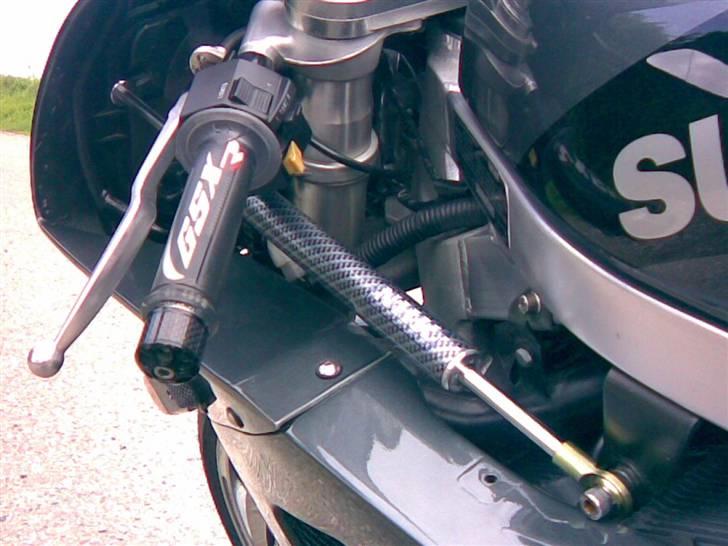 Suzuki gsxr 750 - Ny styrdæmper beklædt med carbonfilm billede 15