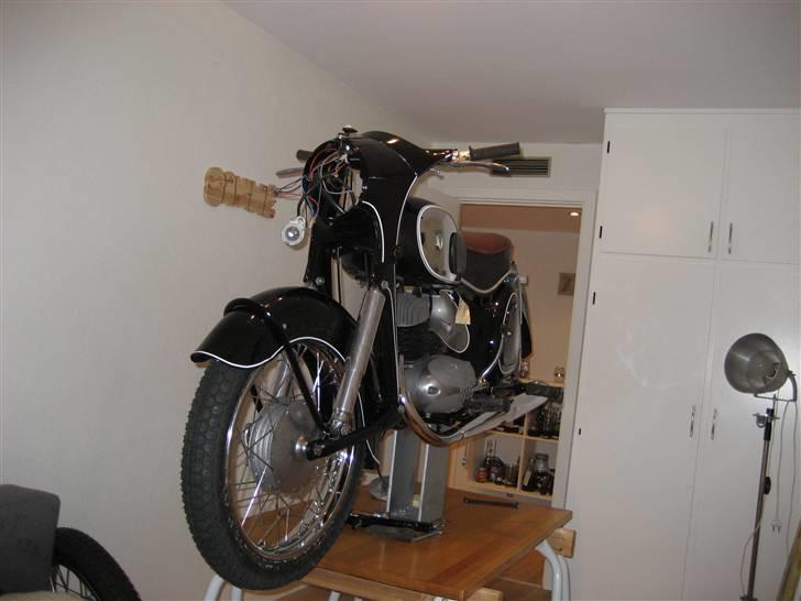 DKW RT 200VS til SOLGT - Forhjul kom der på  billede 7