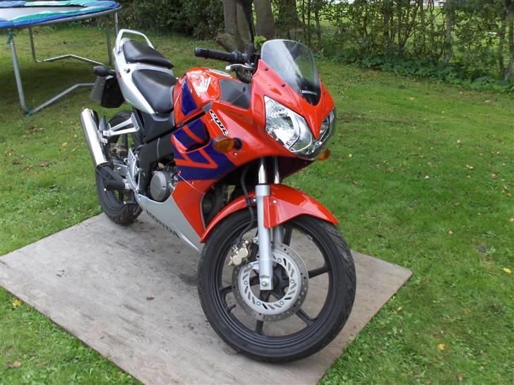 Honda CBR 125 R billede 1