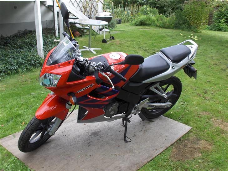 Honda CBR 125 R billede 4