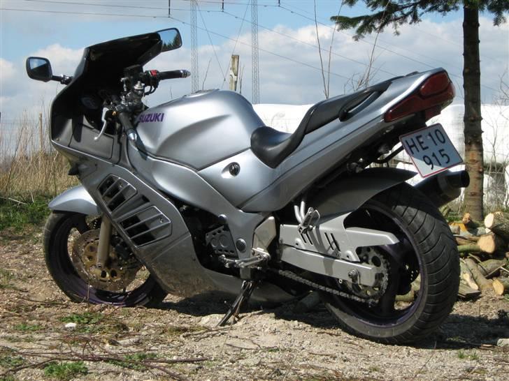 Suzuki RF 600 ***SOLGT*** billede 2