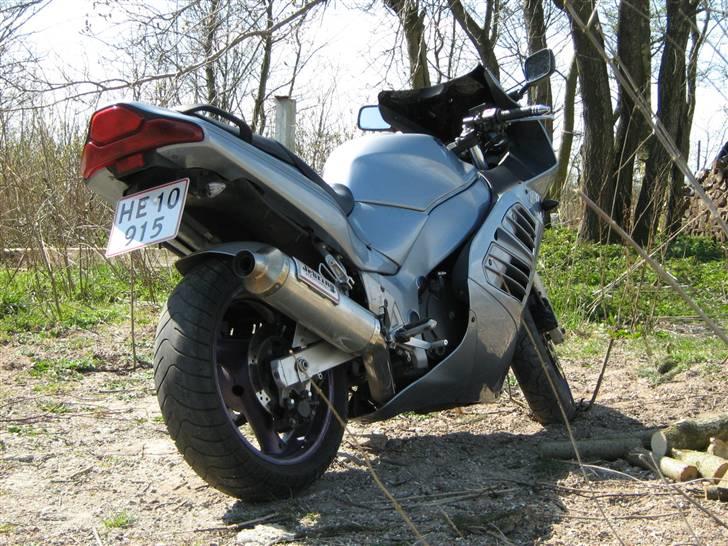 Suzuki RF 600 ***SOLGT*** billede 4