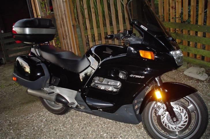 Honda ST 1100 Pan European billede 2