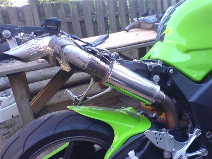 Kawasaki ZX 636 R - med den nye mellem potte mont billede 8